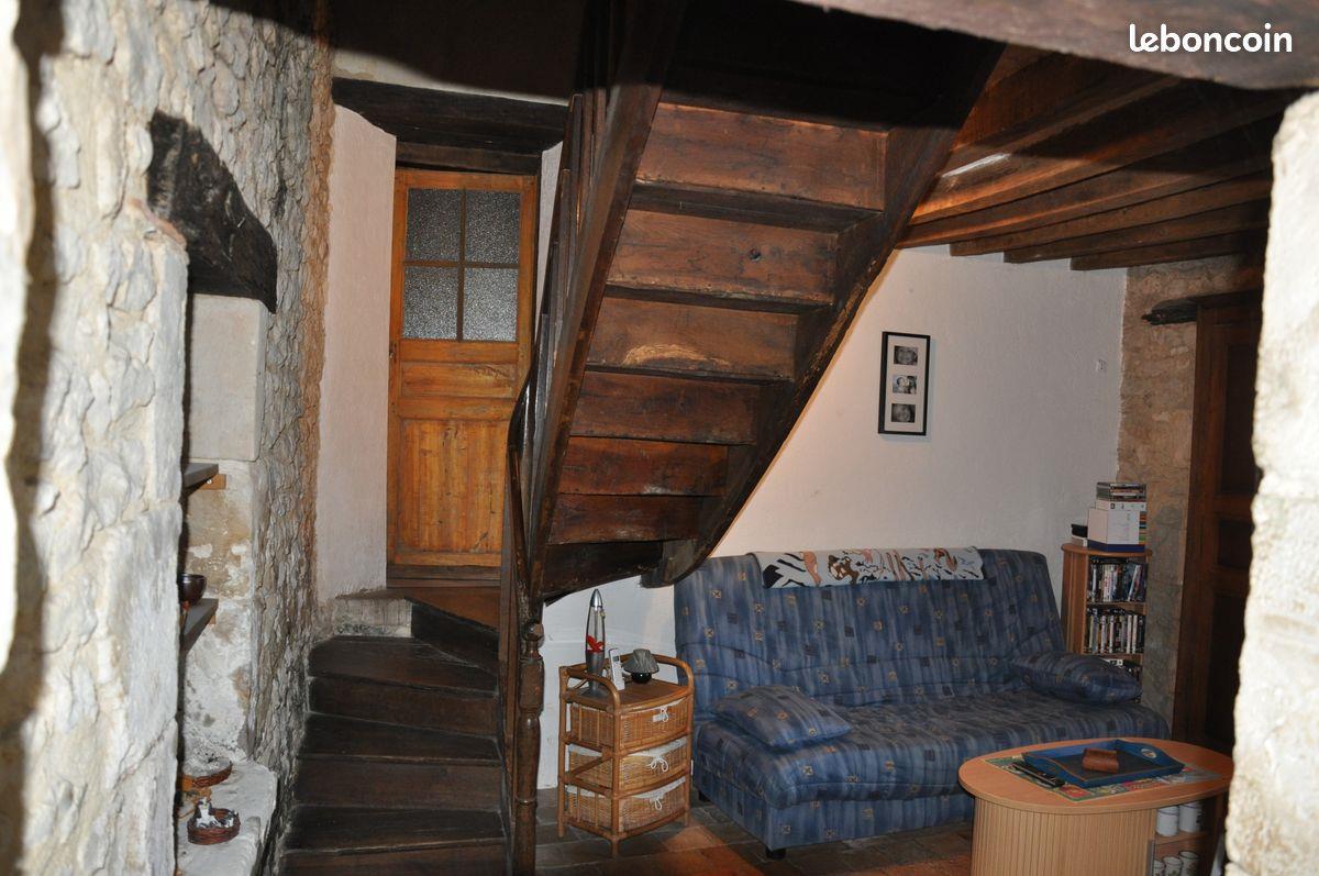 Maison à louer, 70m², Arcisses