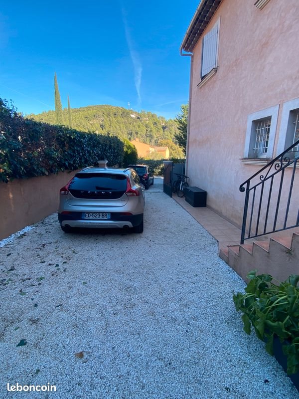 Maison à louer, 80m², Taradeau