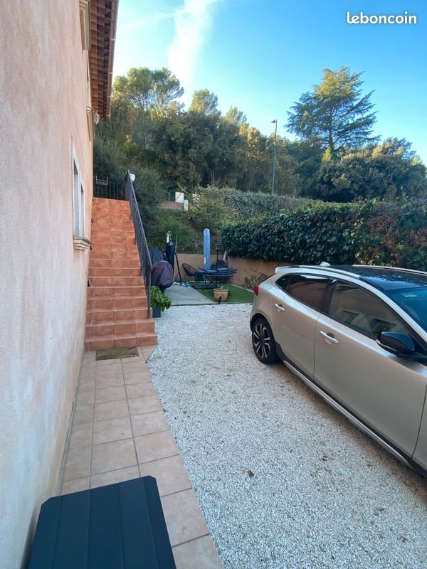 Maison à louer, 80m², Taradeau