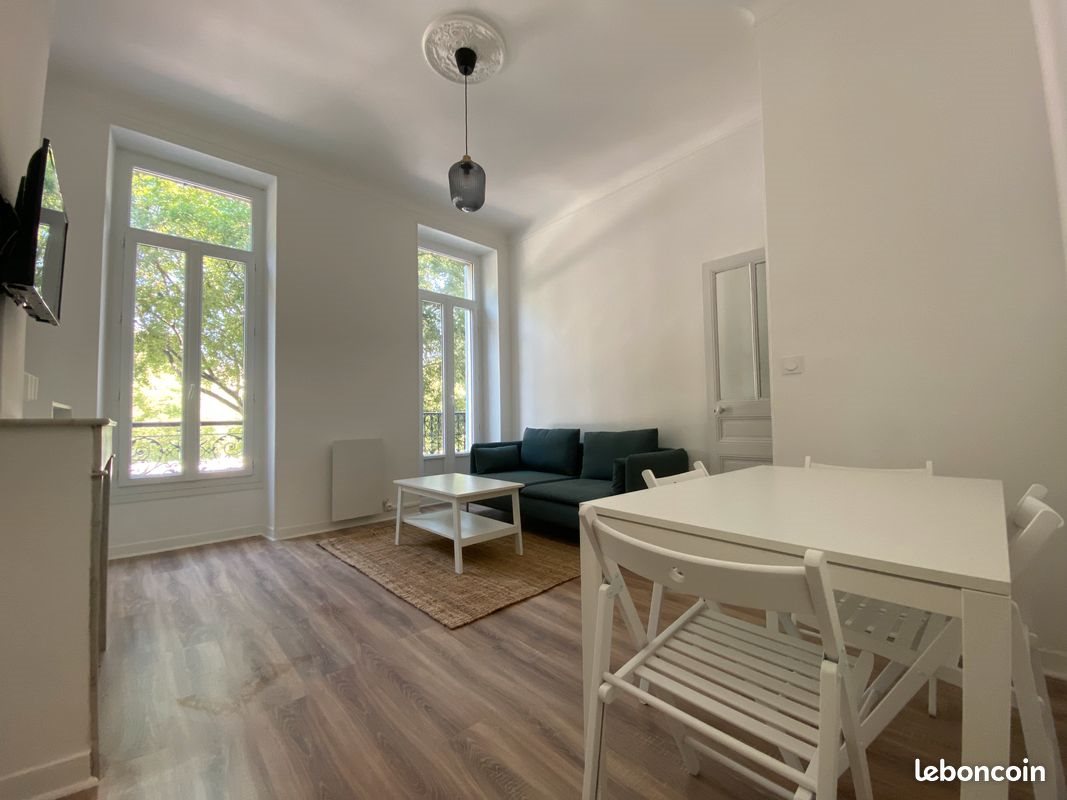 Appartement à louer, 40m², Marseille 5ème