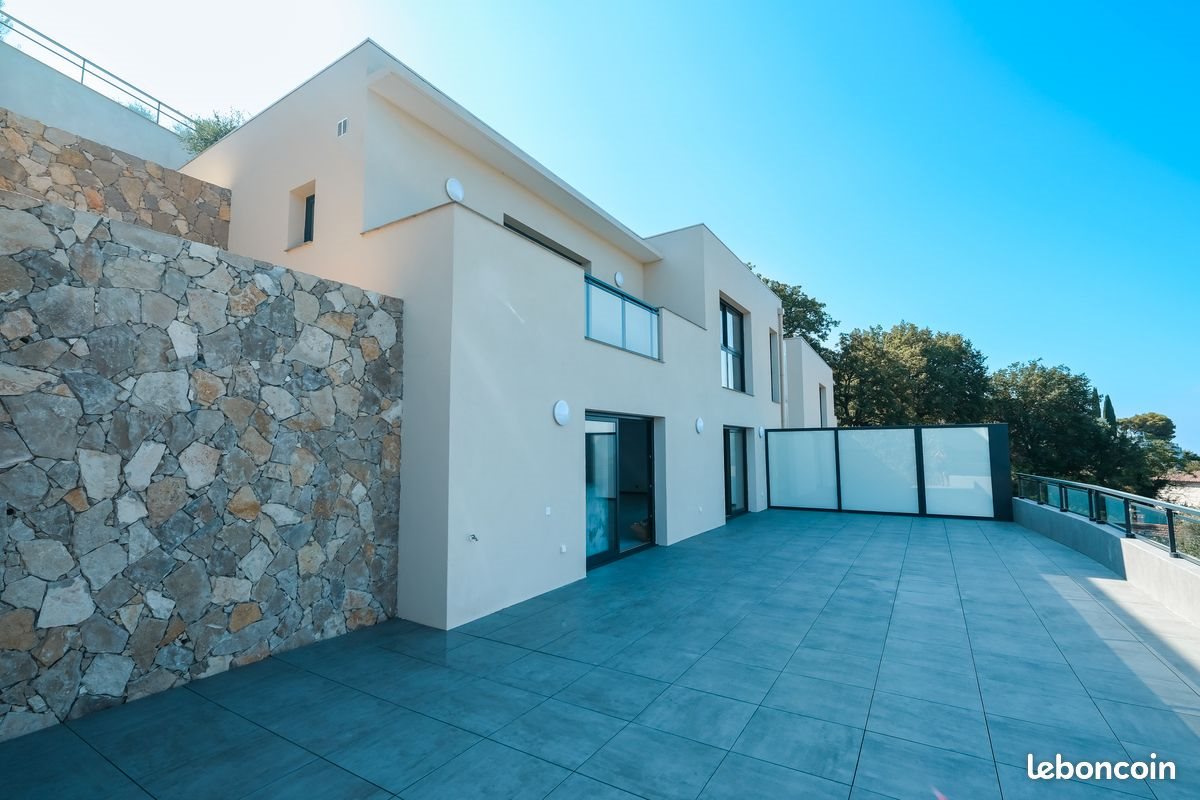 Maison à louer, 163m², Nice