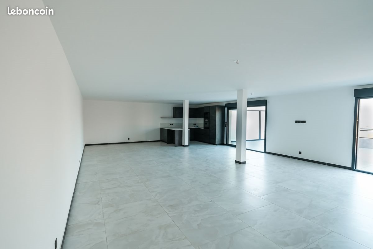 Maison à louer, 163m², Nice