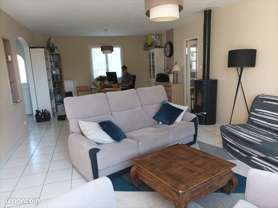 Maison à louer, 101m², Brains