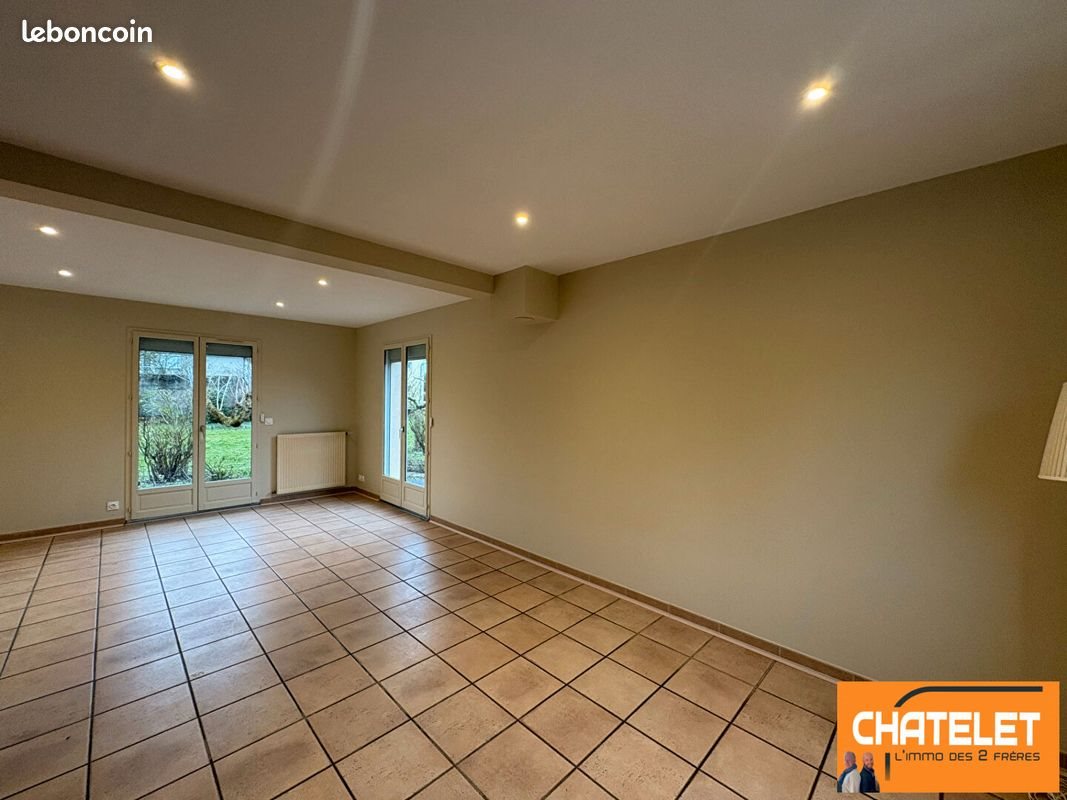 Maison à louer, 119m², Saint-Denis-lès-Bourg