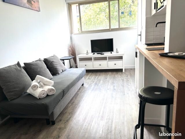 Appartement à louer, 18m², Marseille 8ème