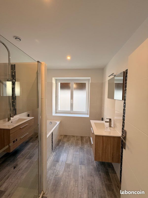 Appartement à louer, 73m², Beaurepaire