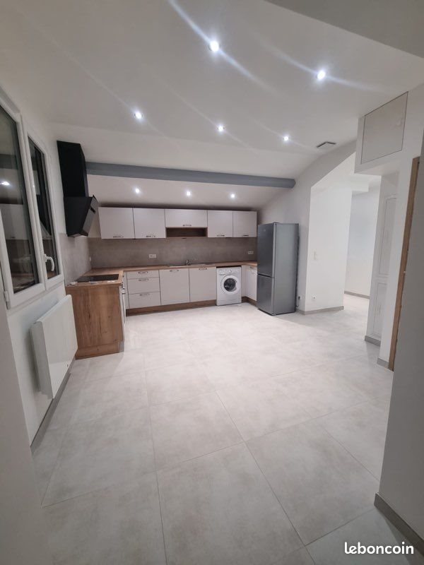 Appartement à louer, 70m², Thoiry