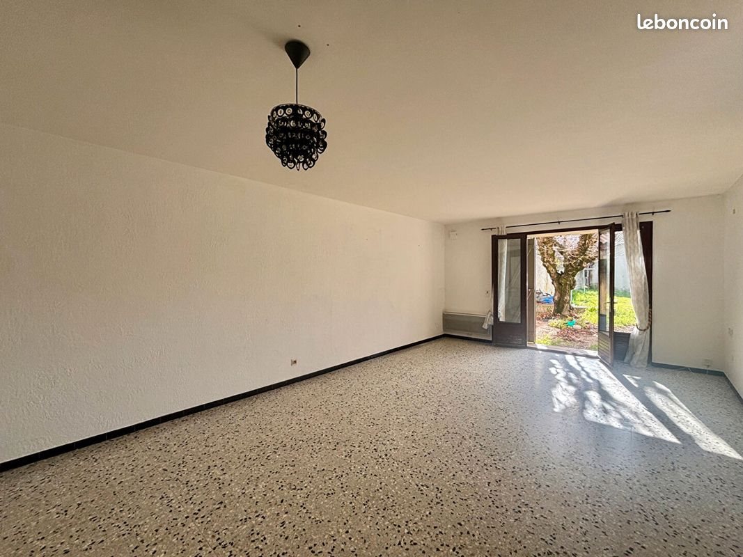 Appartement à louer, 78m², Eyragues