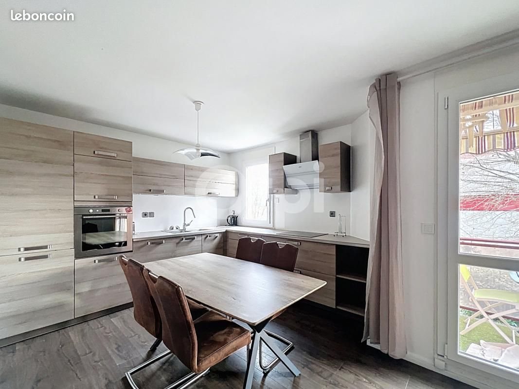 Appartement à louer, 71m², Annemasse