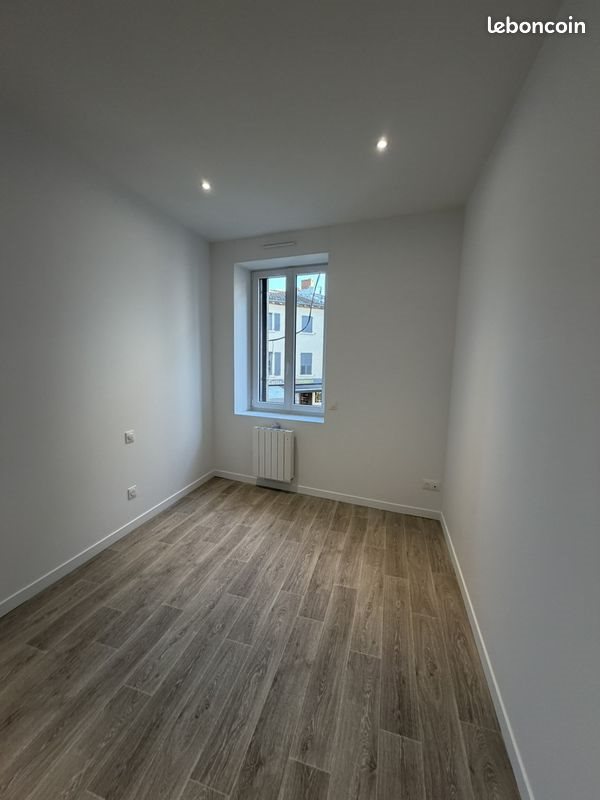 Appartement à louer, 99m², Feurs