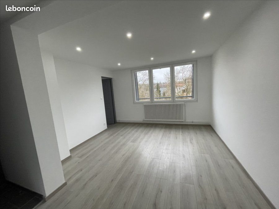 Appartement à louer, 70m², Longuyon