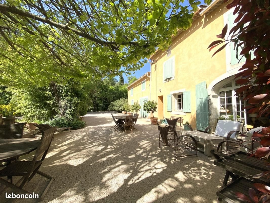 Maison à vendre, 528m², Entraigues-sur-la-Sorgue