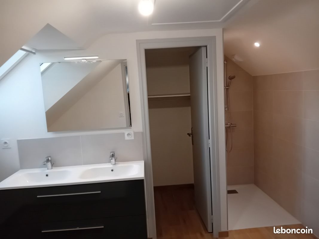 Maison à louer, 93m², Guénin