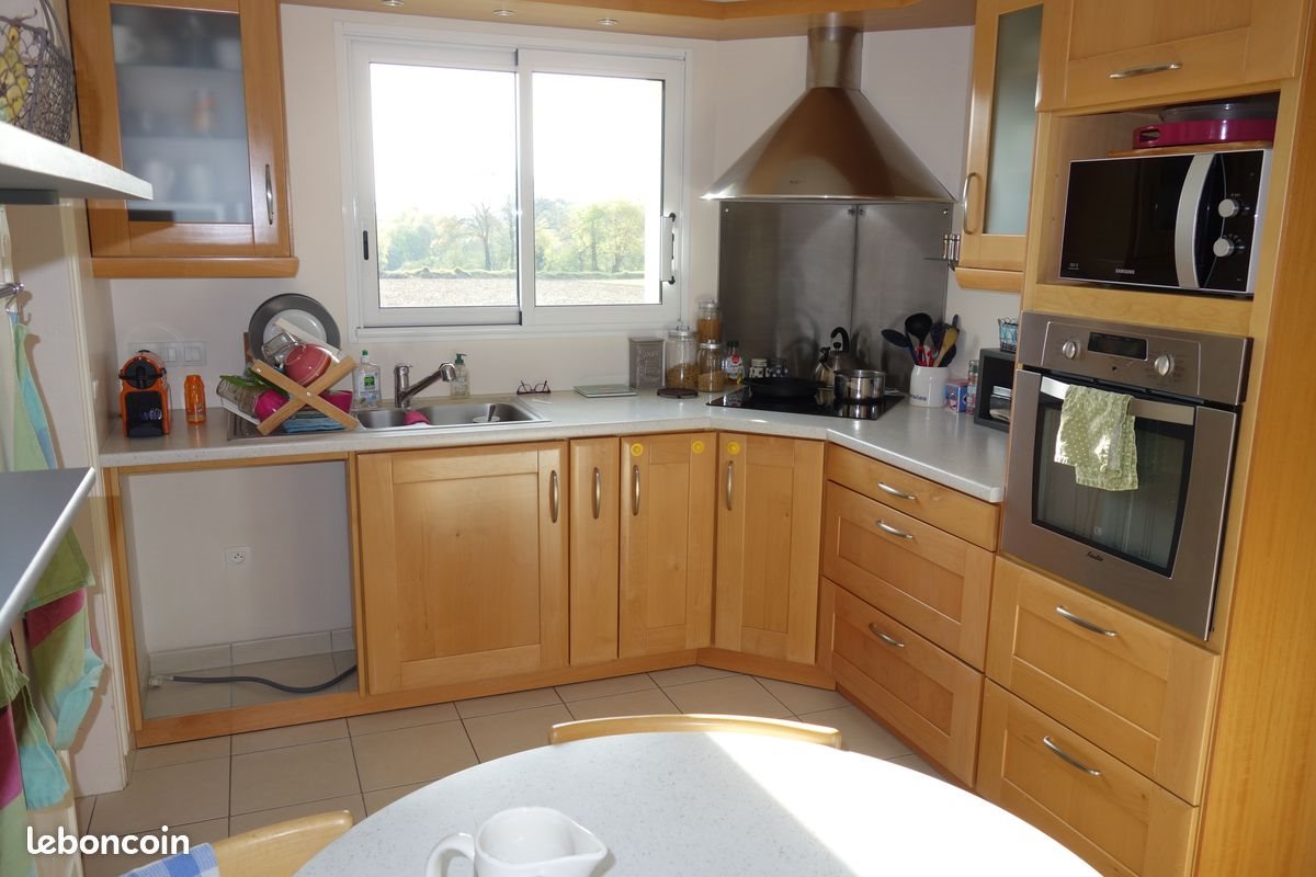 Maison à louer, 130m², Ploemel