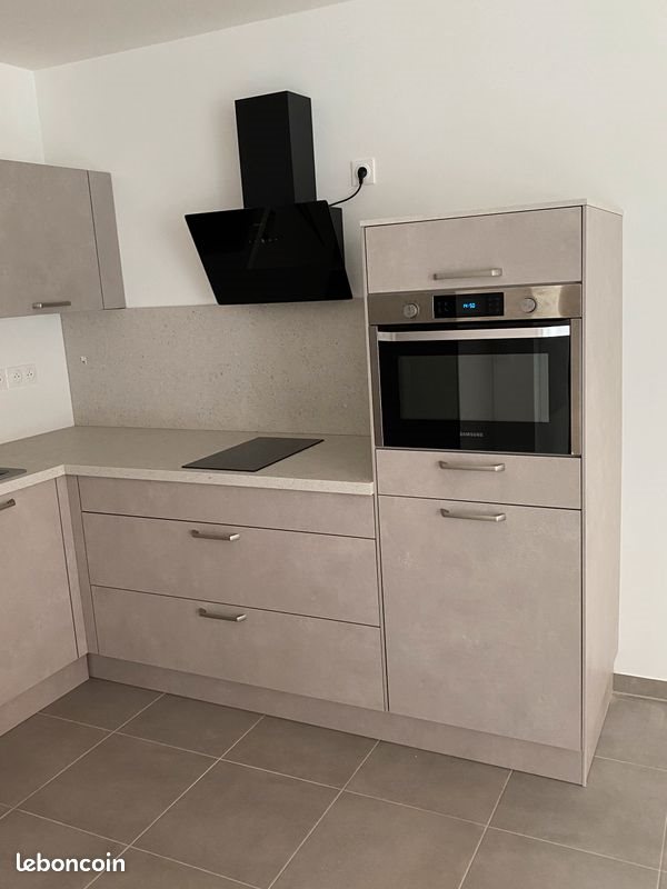 Appartement à louer, 44m², Seebach