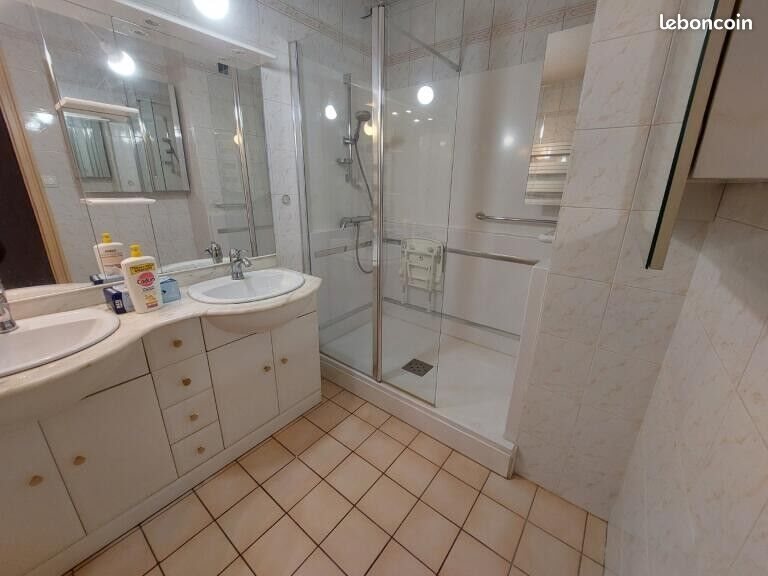 Appartement à louer, 79m², Décines-Charpieu