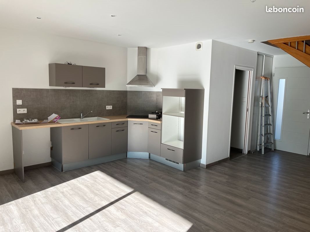 Appartement à louer, 74m², Bruguières