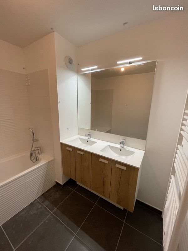 Appartement à louer, 84m², Simandres