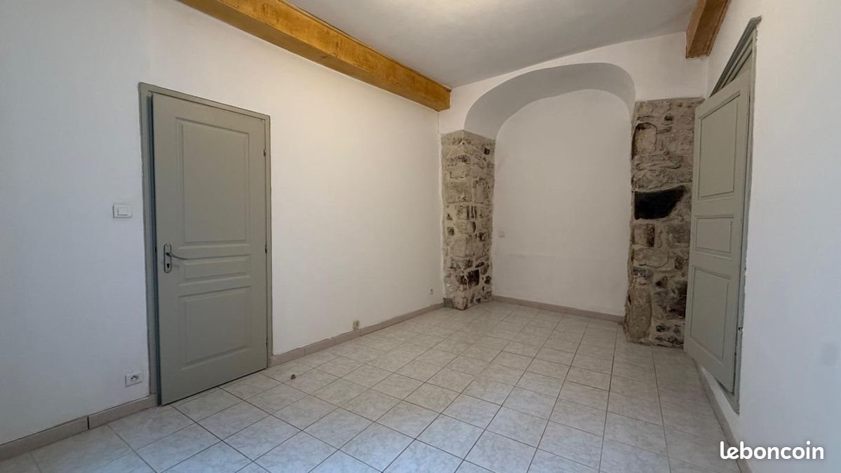 Appartement à louer, 37m², Aubenas