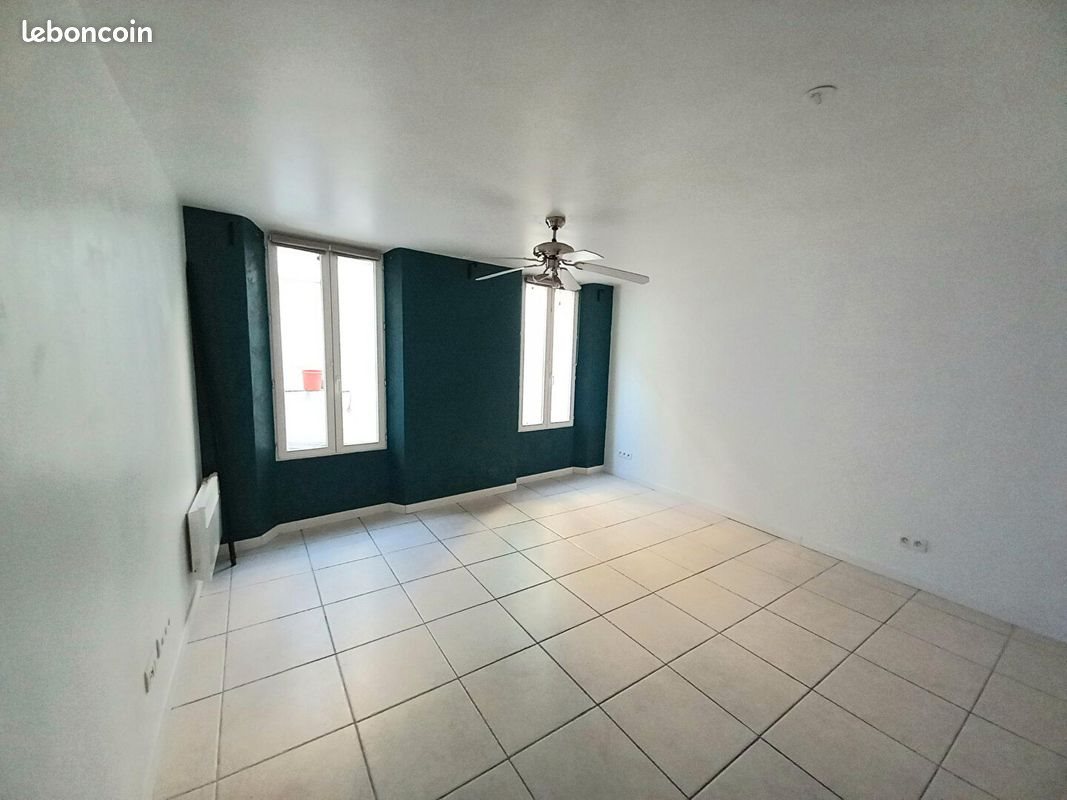 Appartement à louer, 30m², La Roquebrussanne