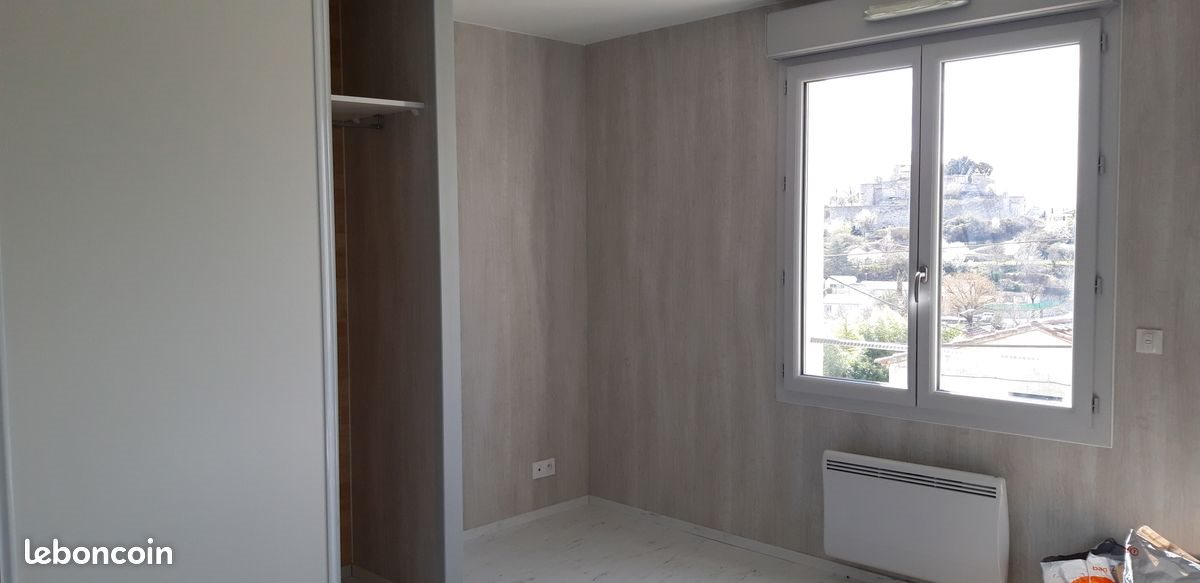 Appartement à louer, 74m², Mane