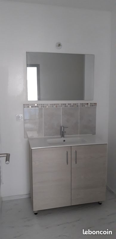 Appartement à louer, 74m², Mane