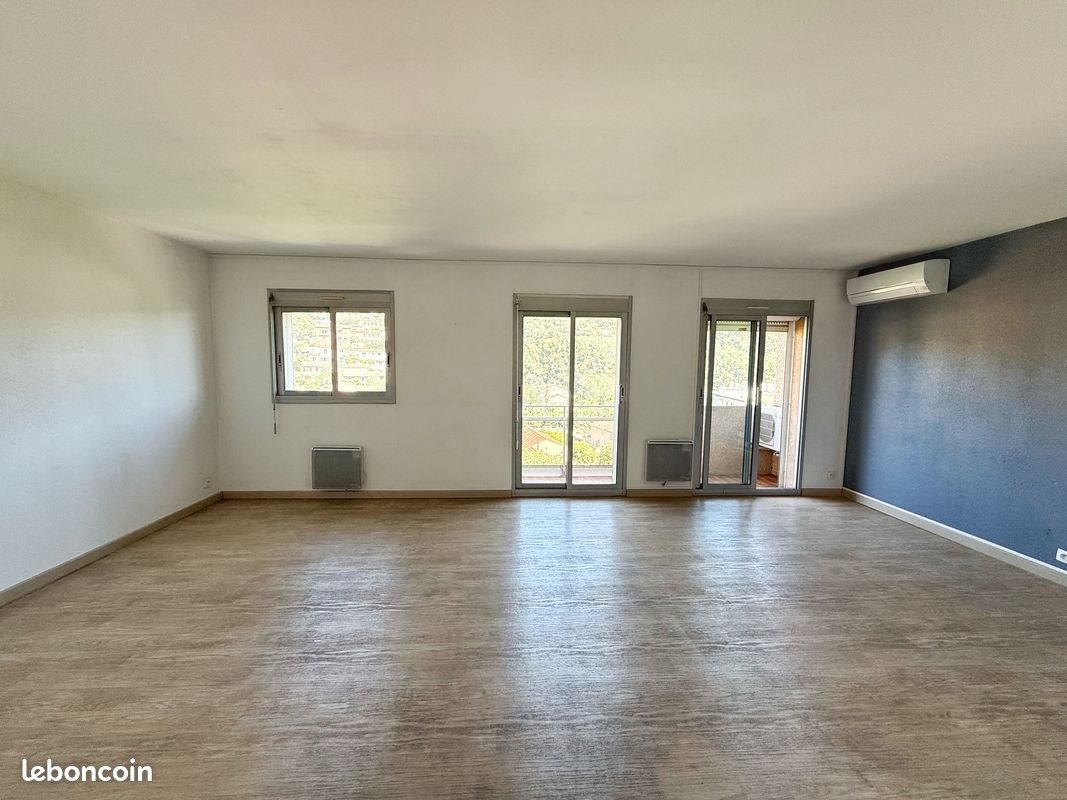 Appartement à louer, 75m², Toulon