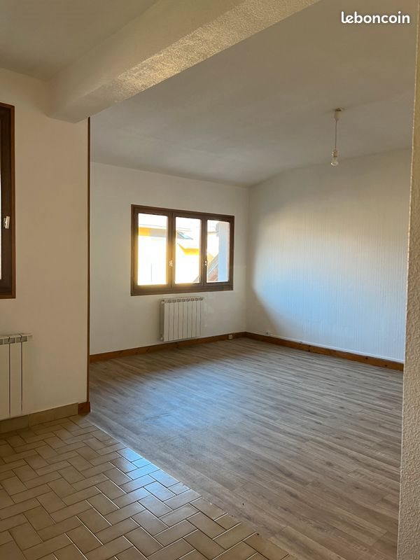 Appartement à louer, 50m², Ugine