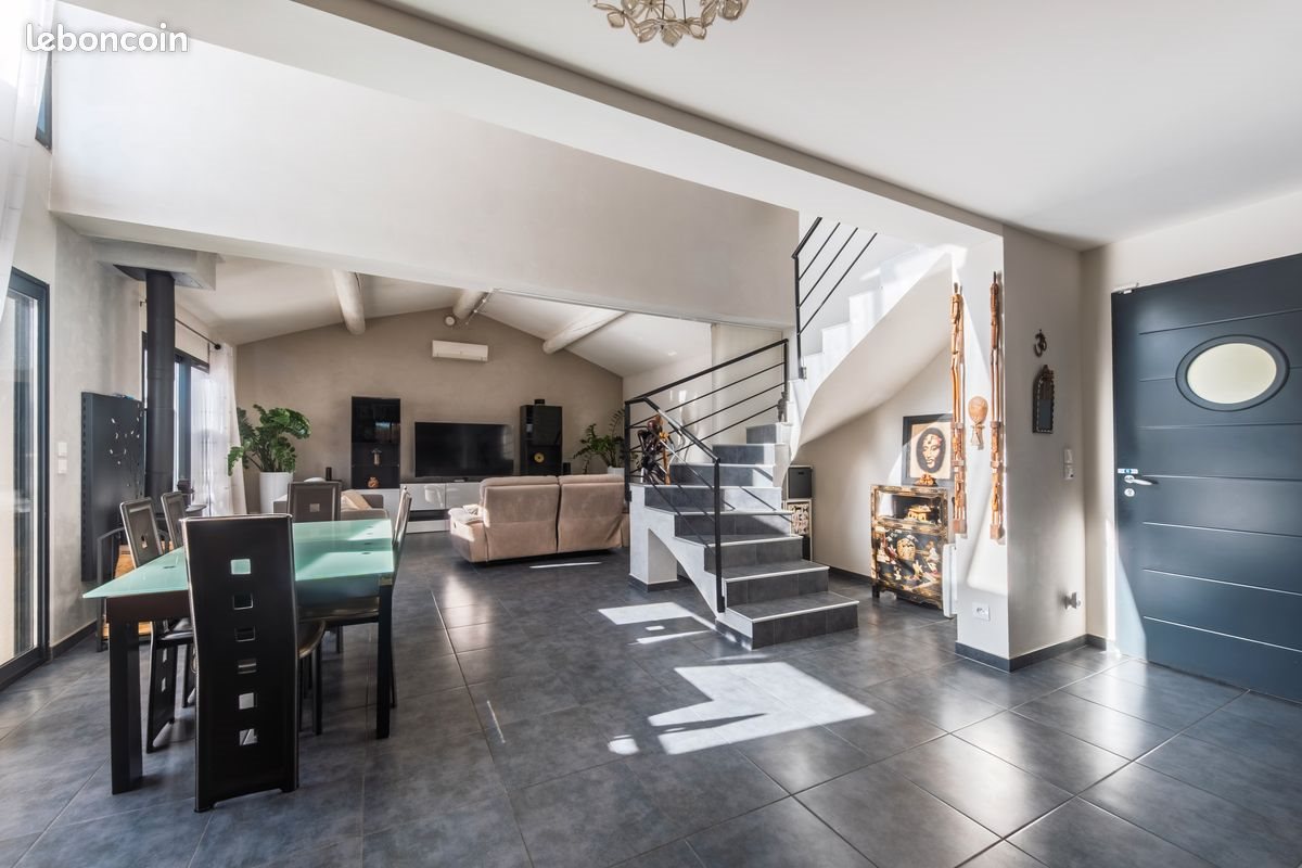 Maison à vendre, 143m², Le Puy-Sainte-Réparade