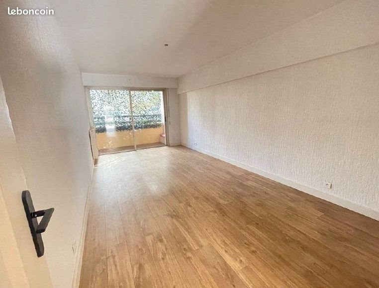 Appartement à louer, 63m², Nice