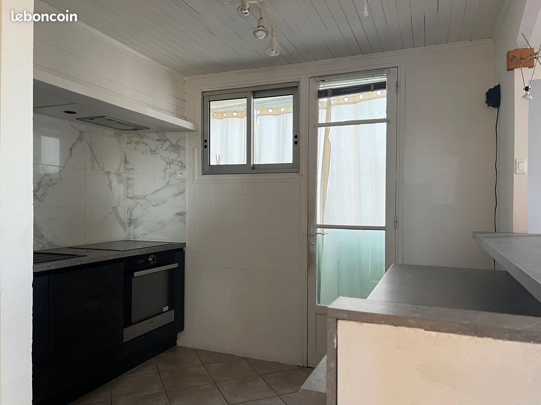 Appartement à louer, 65m², Pont-Saint-Esprit