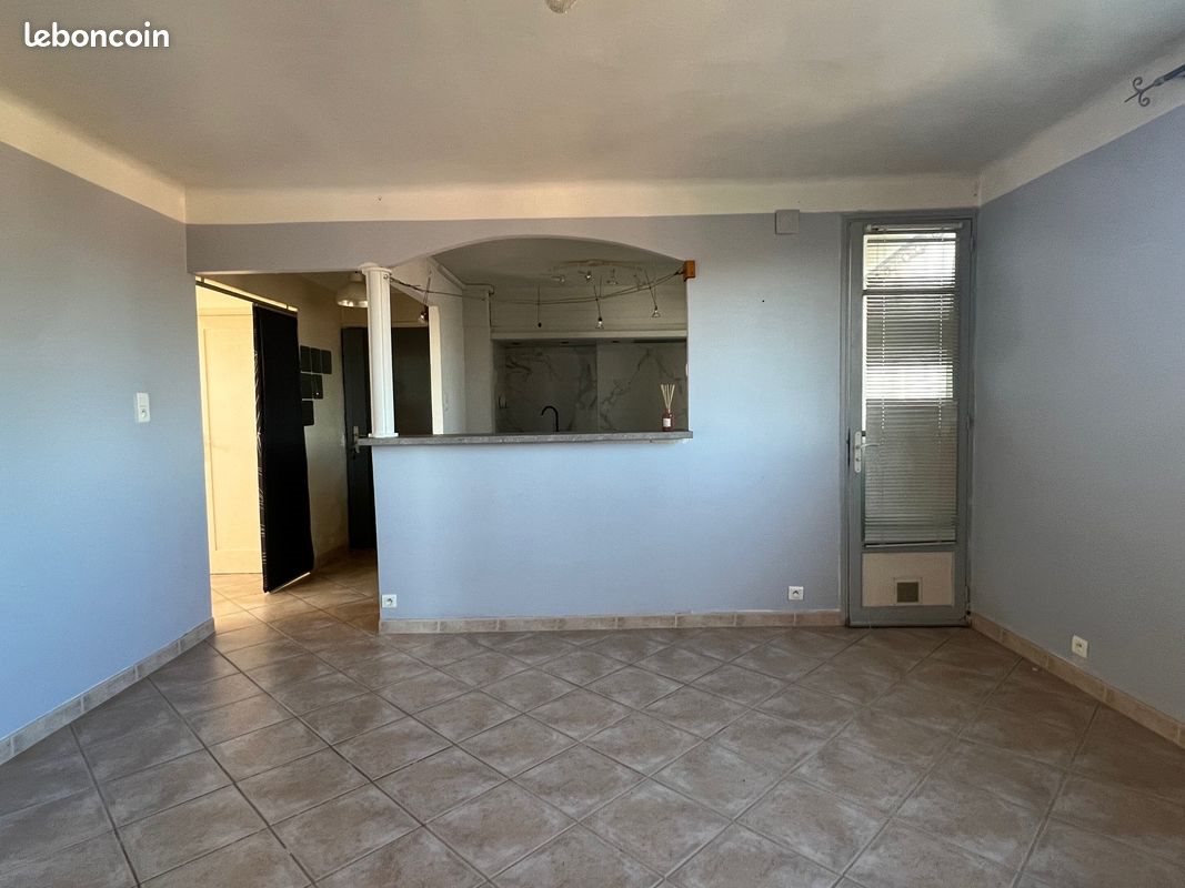 Appartement à louer, 65m², Pont-Saint-Esprit