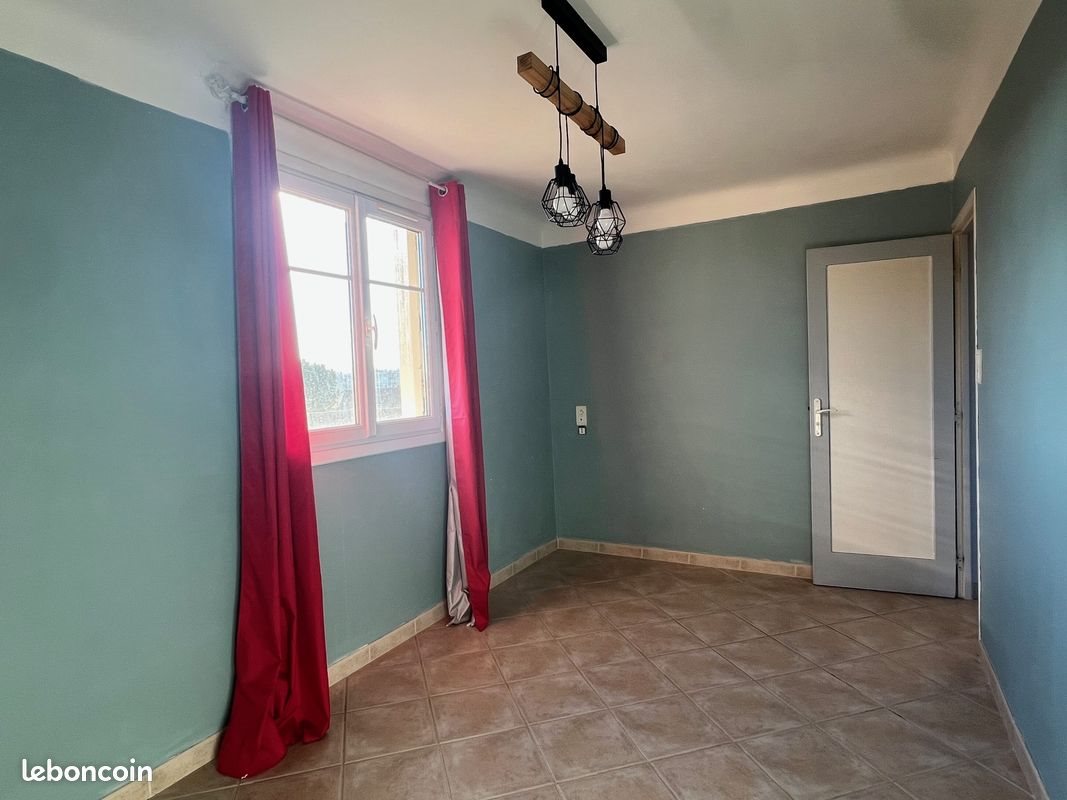 Appartement à louer, 65m², Pont-Saint-Esprit