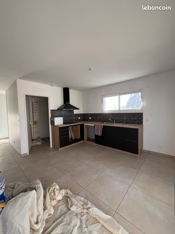 Maison à louer, 110m², Biozat