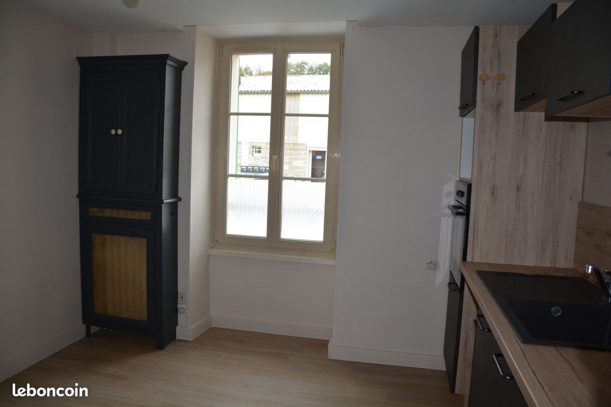 Maison à louer, 92m², Fyé