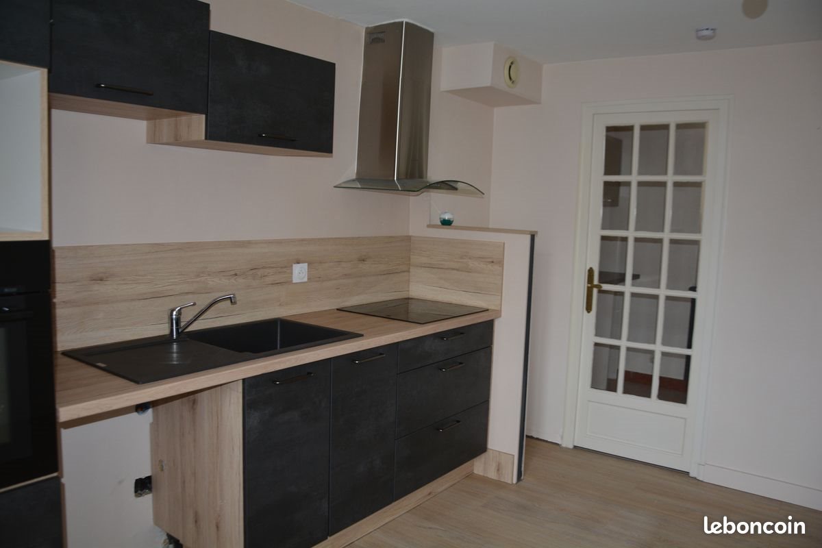 Maison à louer, 92m², Fyé