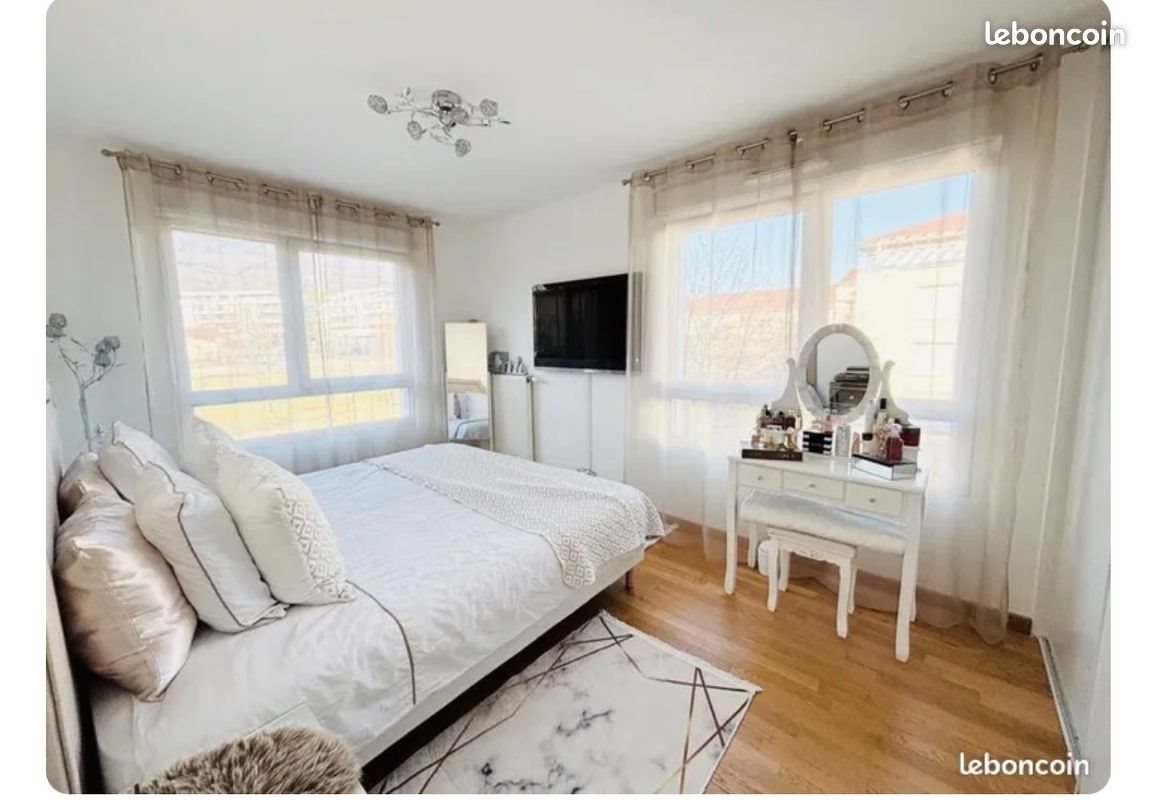 Appartement à louer, 87m², Thoiry