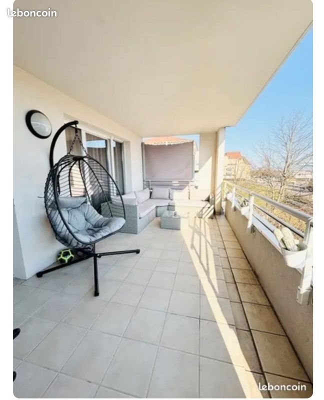 Appartement à louer, 87m², Thoiry