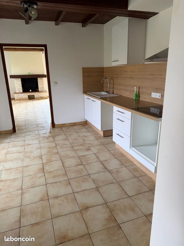 Maison à louer, 100m², Lougratte