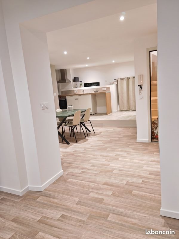 Appartement à louer, 55m², Mazan