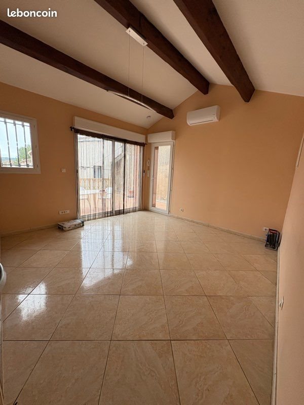 Appartement à louer, 60m², Plaissan