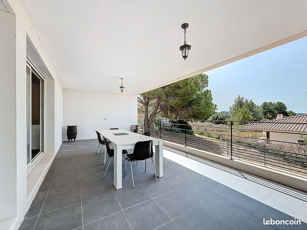 Appartement à louer, 100m², La Cadière-d'Azur