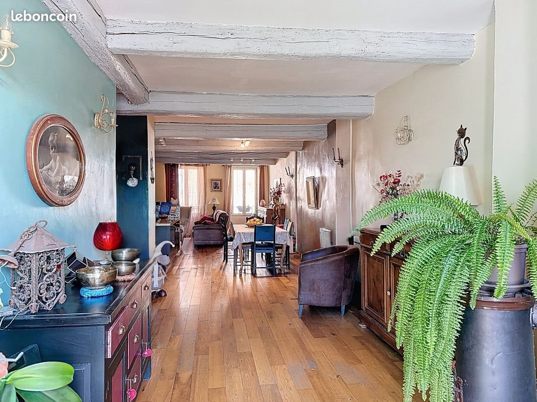 Appartement à vendre, 112m², Sainte-Anastasie-sur-Issole