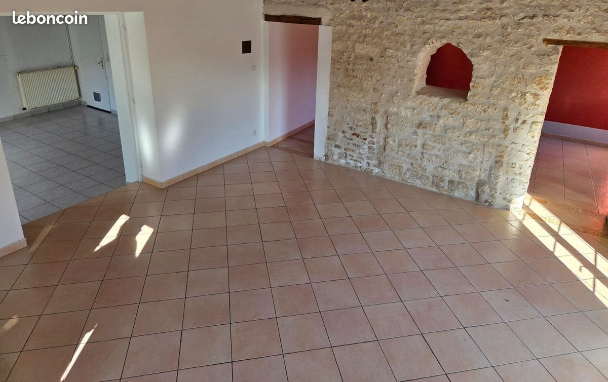 Maison à vendre, 144m², Sainte-Gemme-la-Plaine