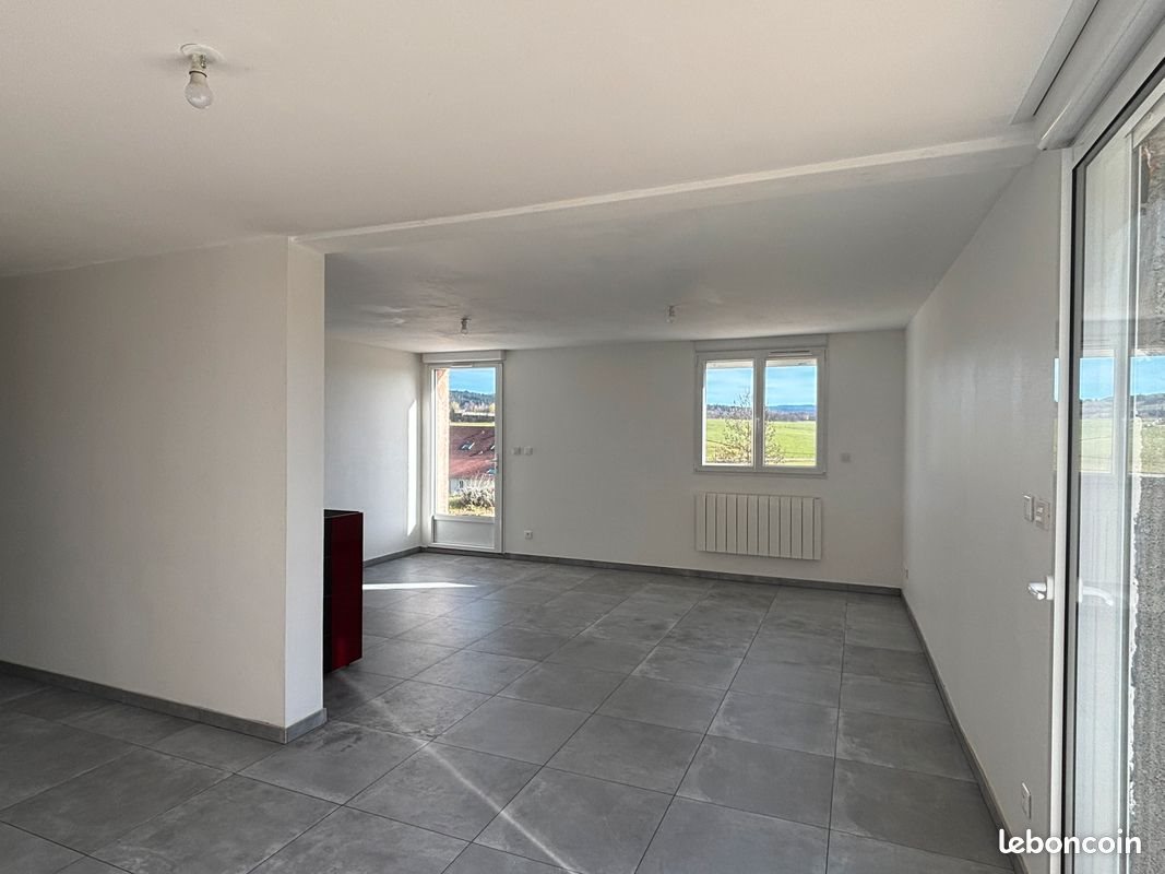 Appartement à louer, 95m², Bugny
