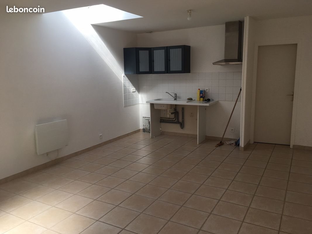Maison à louer, 40m², La Garnache