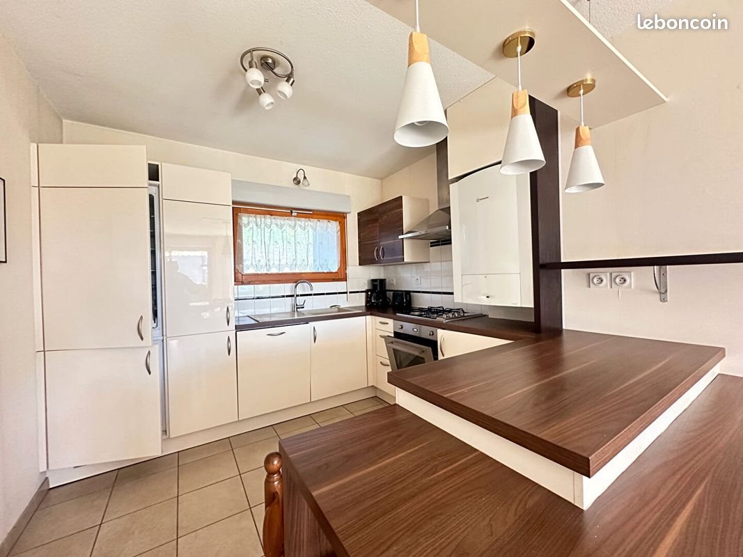 Appartement à louer, 68m², Saint-Jeoire-Prieuré