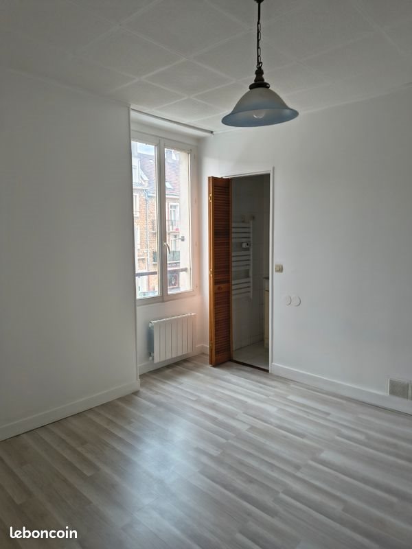 Appartement à louer, 31m², Saint-Cyr-l'Ecole