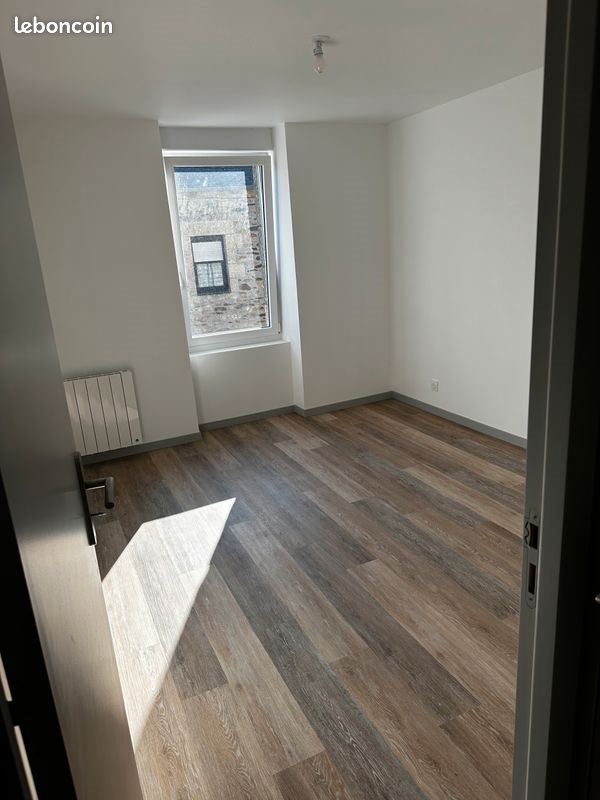 Appartement à louer, 75m², Plessala