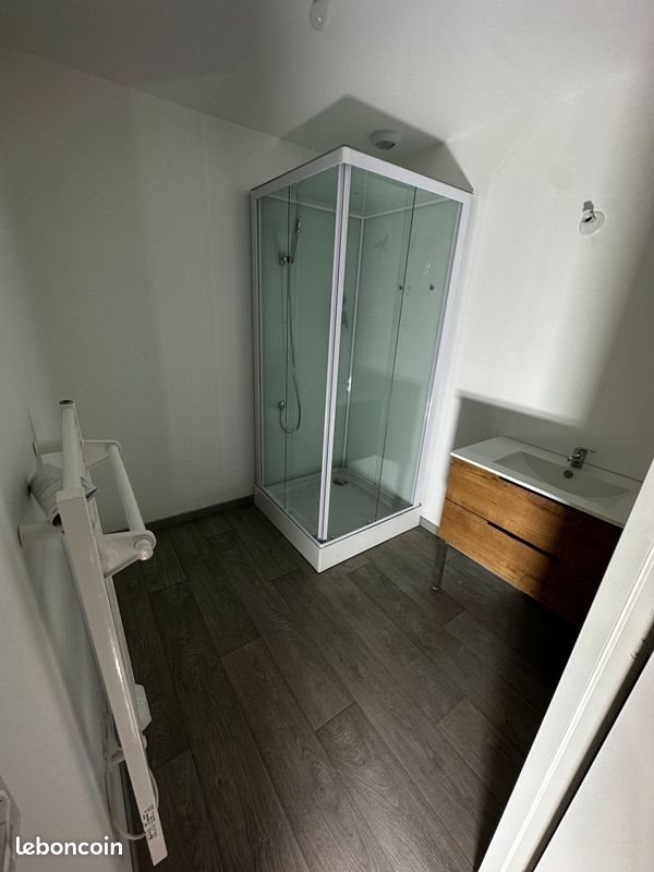 Appartement à louer, 75m², Plessala